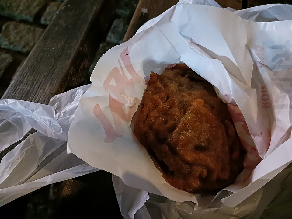 现炸海蛎饼实拍